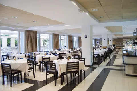 Hotel Garbi Costa Luz in Conil de la Frontera — foto 6