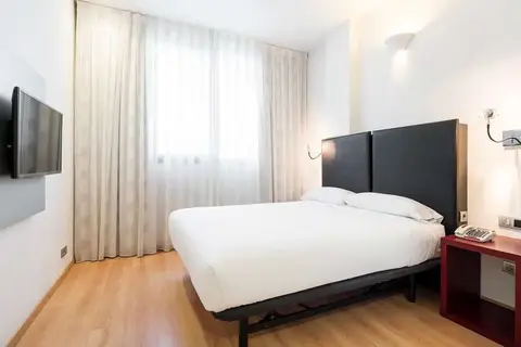 Hotel ILUNION Aqua 3 in Valencia