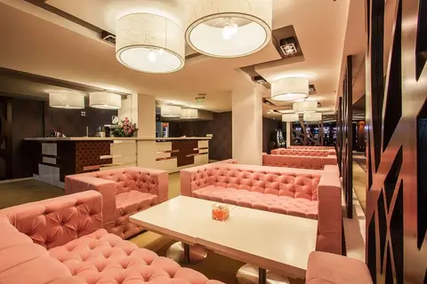 International Hotel Casino & Tower Suites in СПА център Ривиера Бийч — foto 19