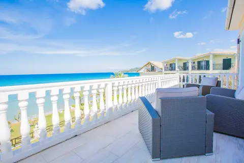 Laura Beach House in Alykanas — foto 18