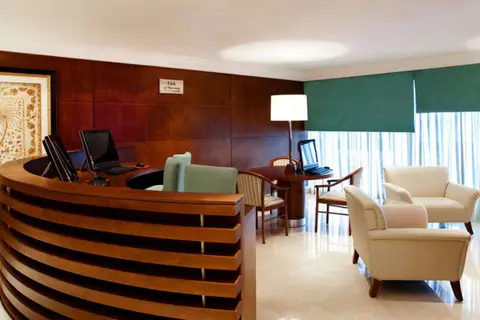 Sheraton Khalidiya Hotel in الحِصِن — foto 4