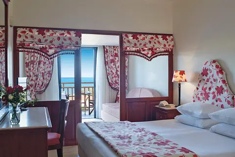 Hotel Roda Beach Resort & Spa in Καρουσάδες — foto 18