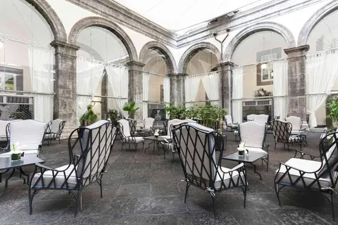 Palazzo Caracciolo Napoli in Napels, foto 14