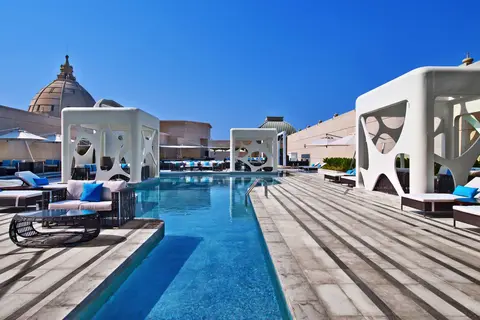 V Hotel Dubai Curio Collection by Hilton in دبي