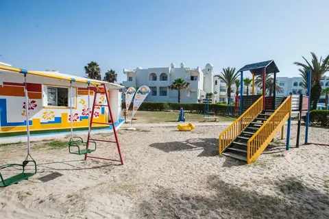 El Mouradi Skanes Beach in المنستير — foto 22