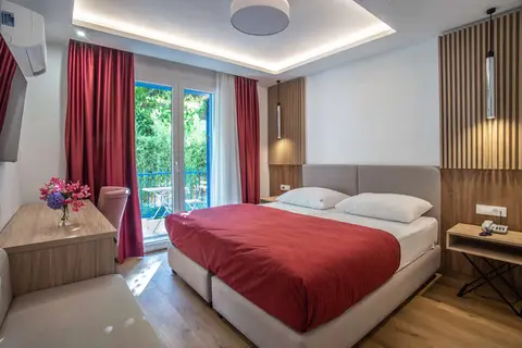 Slovenska Plaza Resort in Budva — foto 19