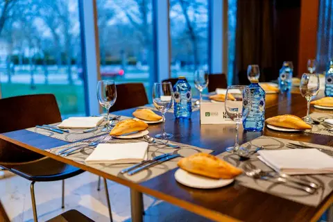 Sercotel Jardines de Uleta Suites in Vitoria-Gasteiz — foto 8