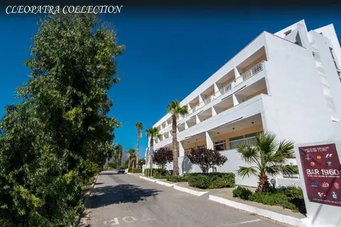 Cleopatra Kris Mari in Καρδάμαινα — foto 12