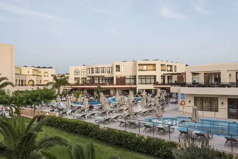 Vantaris Palace in Dramia — foto 3