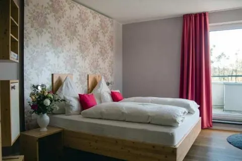 Johannishof Wein-Café & Gästehaus foto 14