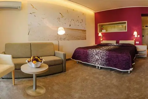 Maritim hotel Amelia in Оброчище — foto 17