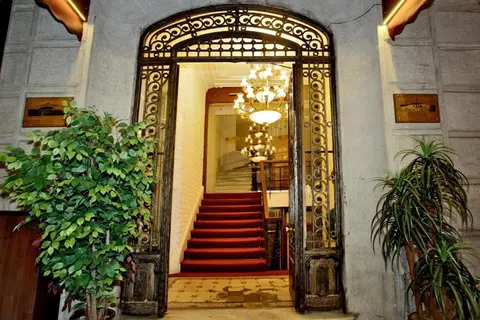 Atik Palace in Fatih — foto 3