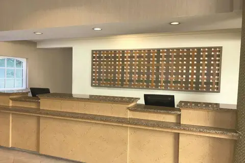 La Quinta Inn & Suites by Wyndham Ft. Lauderdale Airport in Hollywood — foto 2
