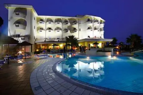 Sunshine Club Hotel in Ricadi — foto 20