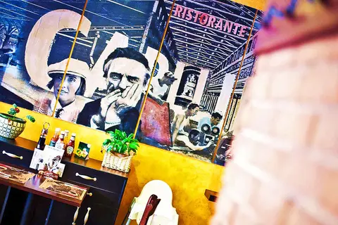 Charles Central in Praag, foto 6
