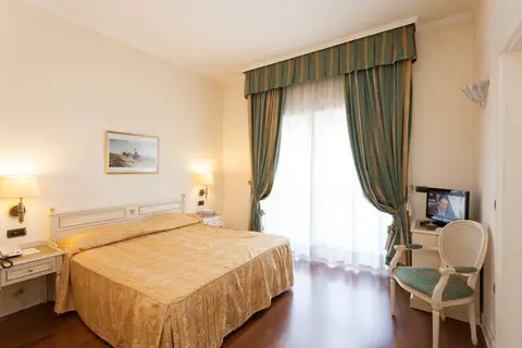 Hotel Savoy Palace in Gardone Riviera — foto 22