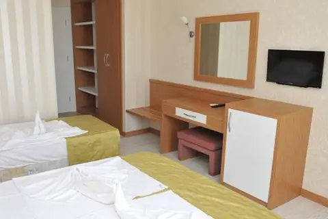 A Hotel Side in Manavgat — foto 19