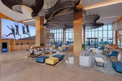 Hampton by Hilton Marjan Island in جزيرة المرجان — foto 9