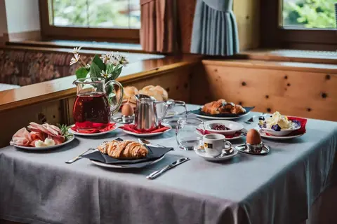 Hotel Residence Griesfeld in Taufers im Münstertal - Tubre — foto 7