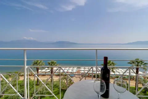 Calamos Beach Hotel in Athene — foto 21
