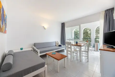 Apartamentos Vibra Caleta Playa in Ciutadella — foto 17