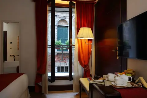 Ruzzini Palace in Venetië — foto 11