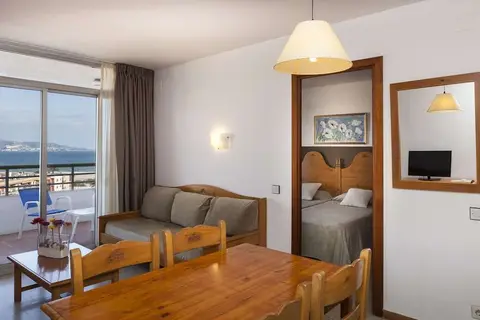 Aparthotel Xon's Playa in Castelló d'Empúries — foto 13