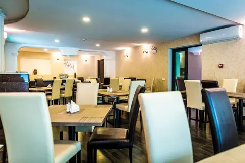 Hotel Cherry Garden in Tbilisi — foto 8