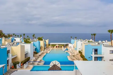 Eleni Holiday Village in Hlorakas