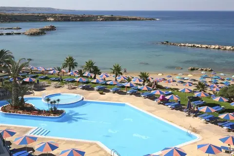 Corallia Beach Hotel Apartments in Πέγεια — foto 3