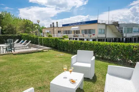 Hotel Lido in Passignano sul Trasimeno — foto 7