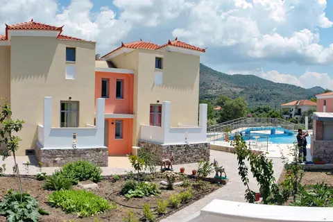 Theofilos Superior in Πέτρα — foto 21