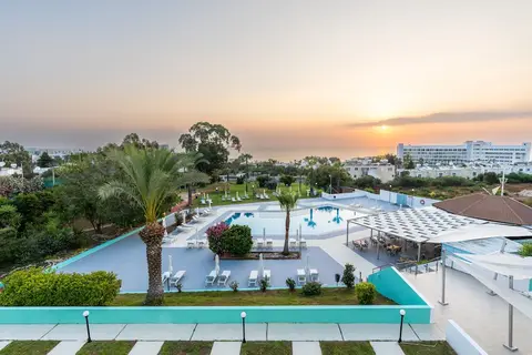 Adelais Bay in Paralimni — foto 30