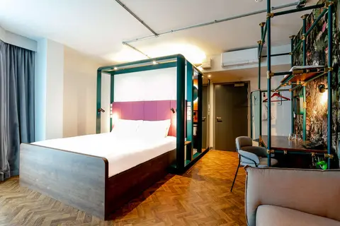 YOTEL Manchester Deansgate in Manchester — foto 2