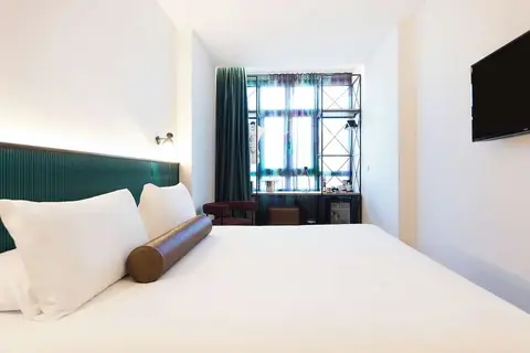 Axel Hotel in Bilbao — foto 17