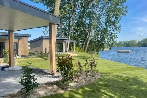 Camping De Meeuw in Brielle