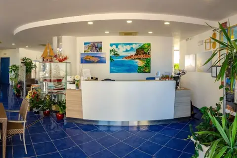 Astro Suite Hotel in Cefalu — foto 21