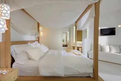 Petinos Hotel in Πλατύς Γιαλός — foto 17