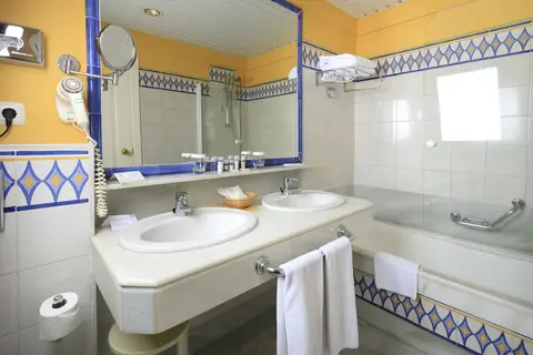 AZZ Guadacorte - Campo de Gibraltar Hotel in Málaga — foto 20