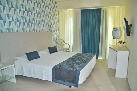 Hotel Ouril Julia in Santa Maria — foto 7
