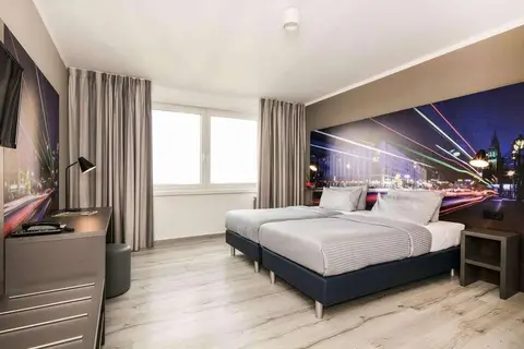 Hotel Berlin Lichtenberg in Berlijn — foto 3