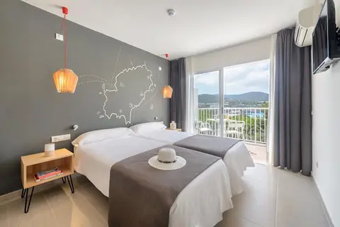 Hotel Vibra Cala Tarida in Sant Josep de sa Talaia — foto 10
