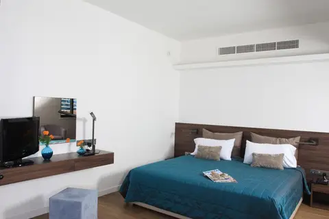 Sun Hall Hotel in Larnaca — foto 10
