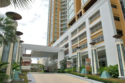 The Narathiwas Residence Sathorn Bangkok in Bangkok — foto 11