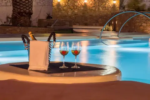 Axel Beach Mykonos in Τούρλος — foto 11