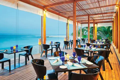 Holiday Inn Resort Kandooma Maldives in Holiday Inn Resort - Reception — foto 6