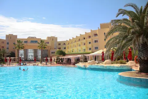 Hotel Skanes Serail Aquapark in المنستير