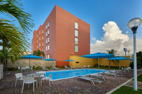 City Express Plus by Marriott Cancún Aeropuerto Riviera in Cancún, foto 3