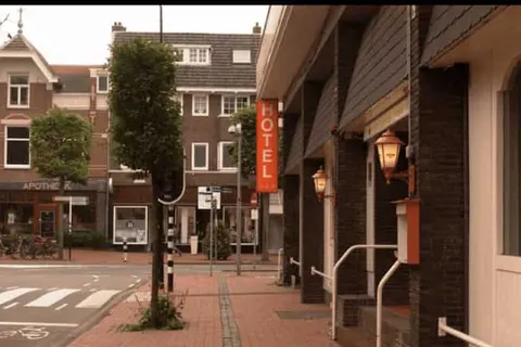 CoronaZeist-Utrecht NL foto 3