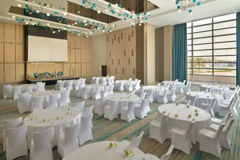 Holiday Inn & Suites Dubai Festival City in Dubai — foto 13